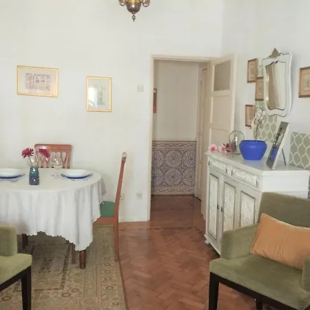 Sabrosa's Flat Lisbon
